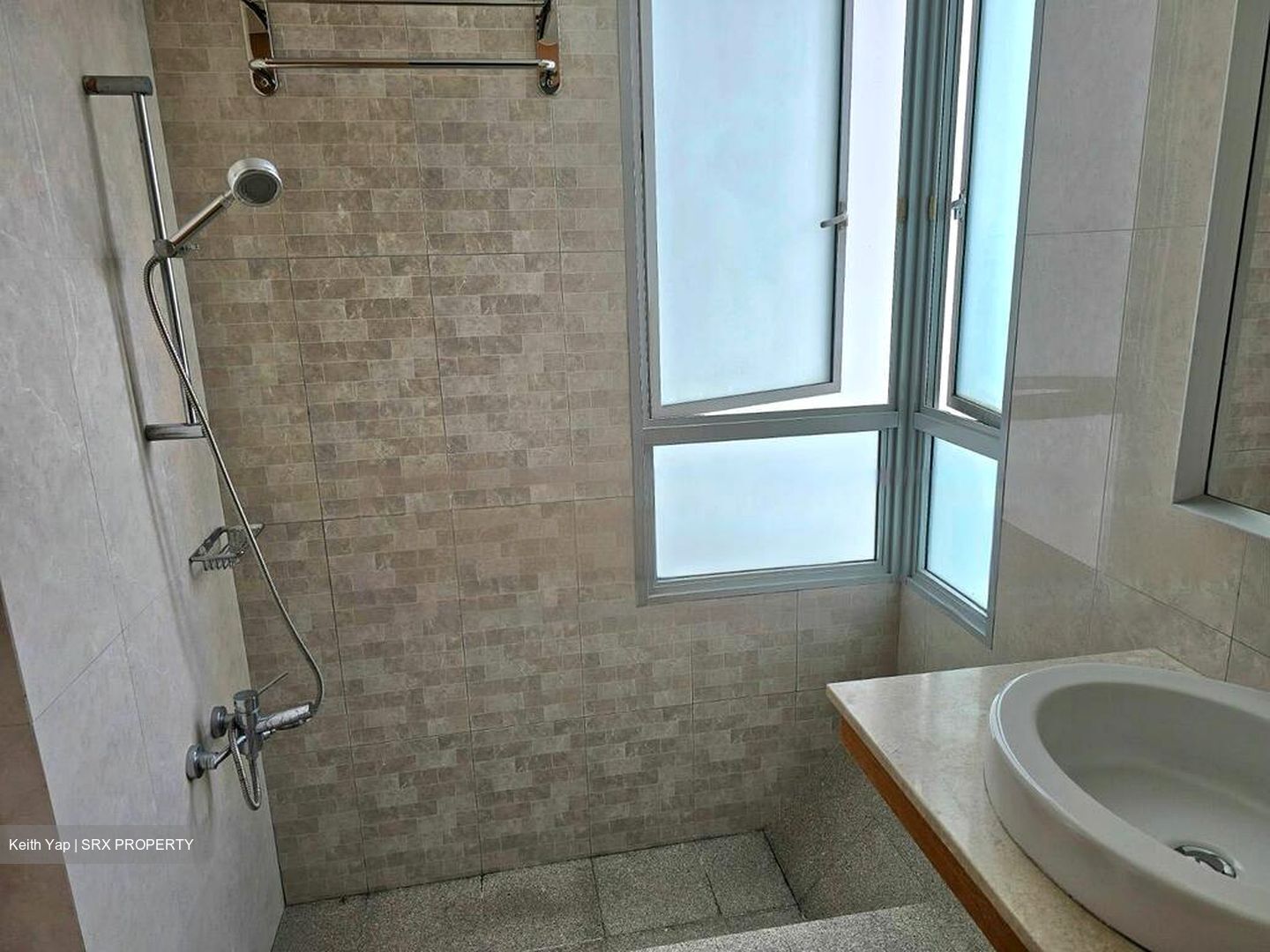 The Lakeshore (D22), Condominium #500232321